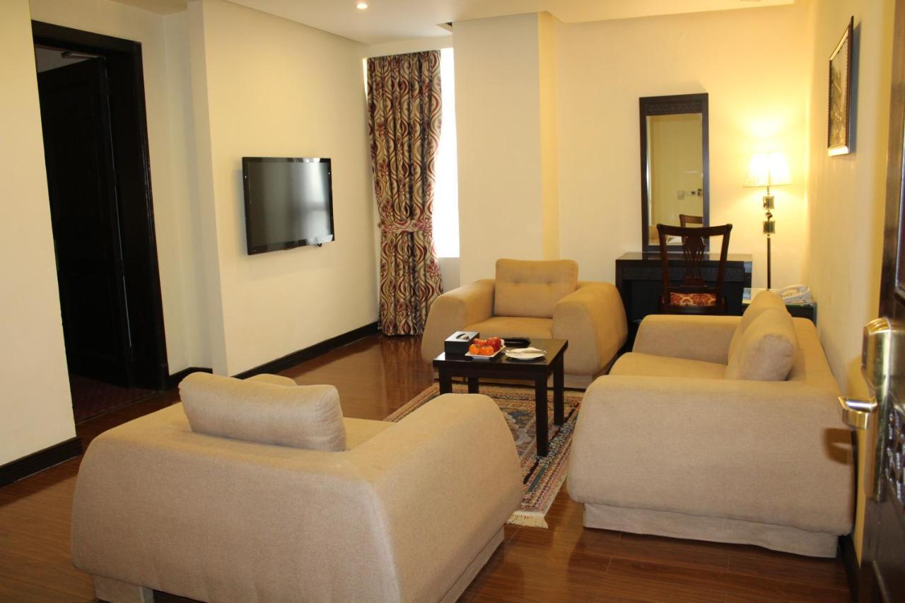Ramada By Wyndham Islamabad Exterior photo