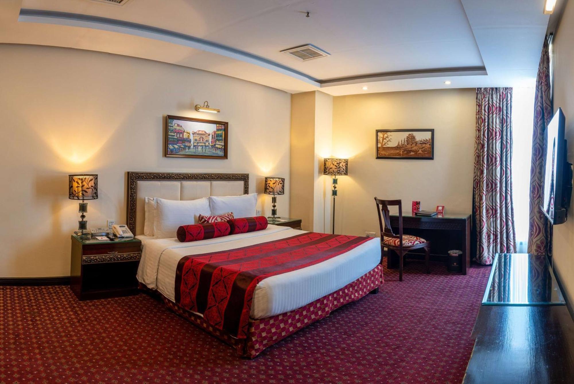Ramada By Wyndham Islamabad Exterior photo