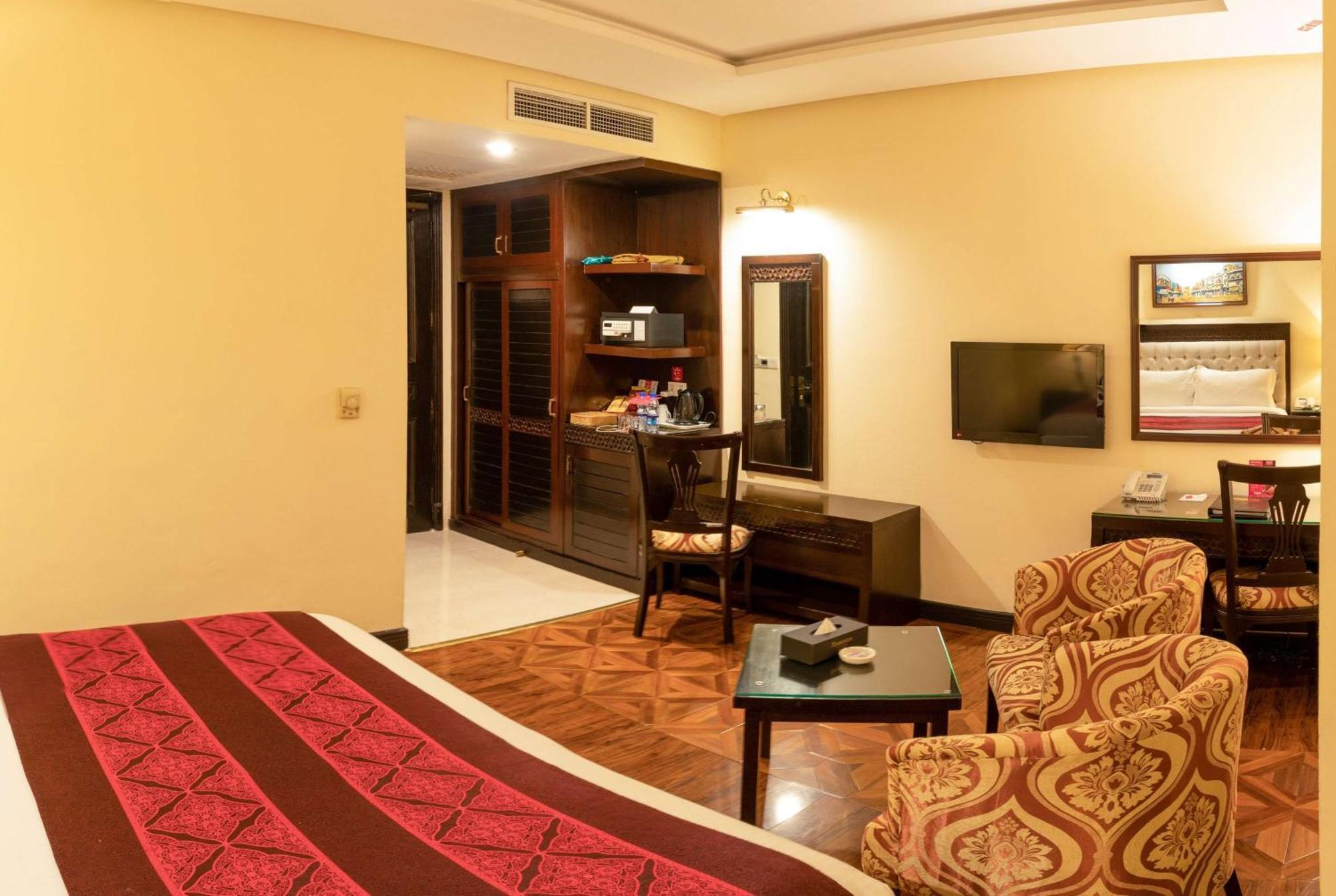 Ramada By Wyndham Islamabad Exterior photo
