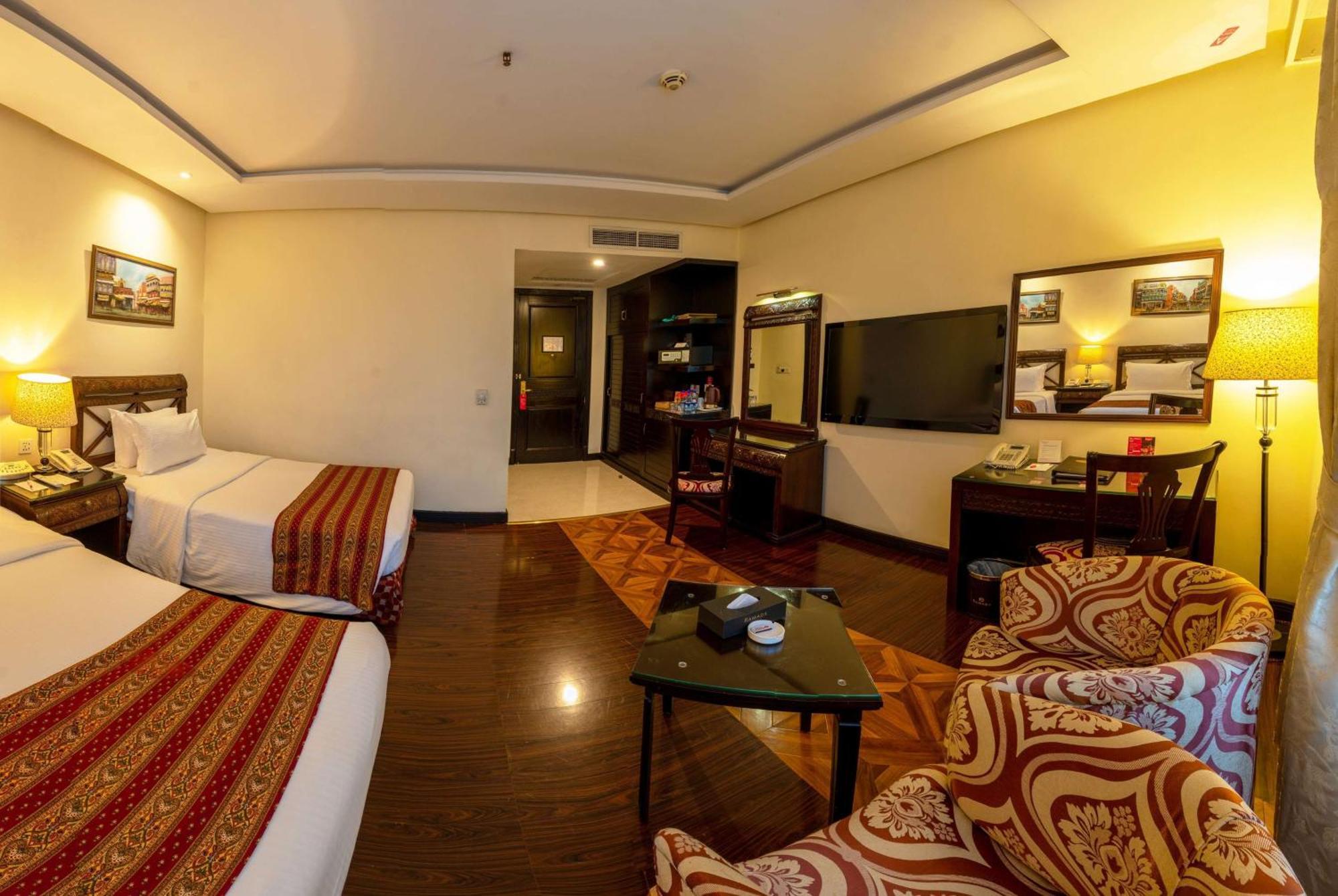 Ramada By Wyndham Islamabad Exterior photo