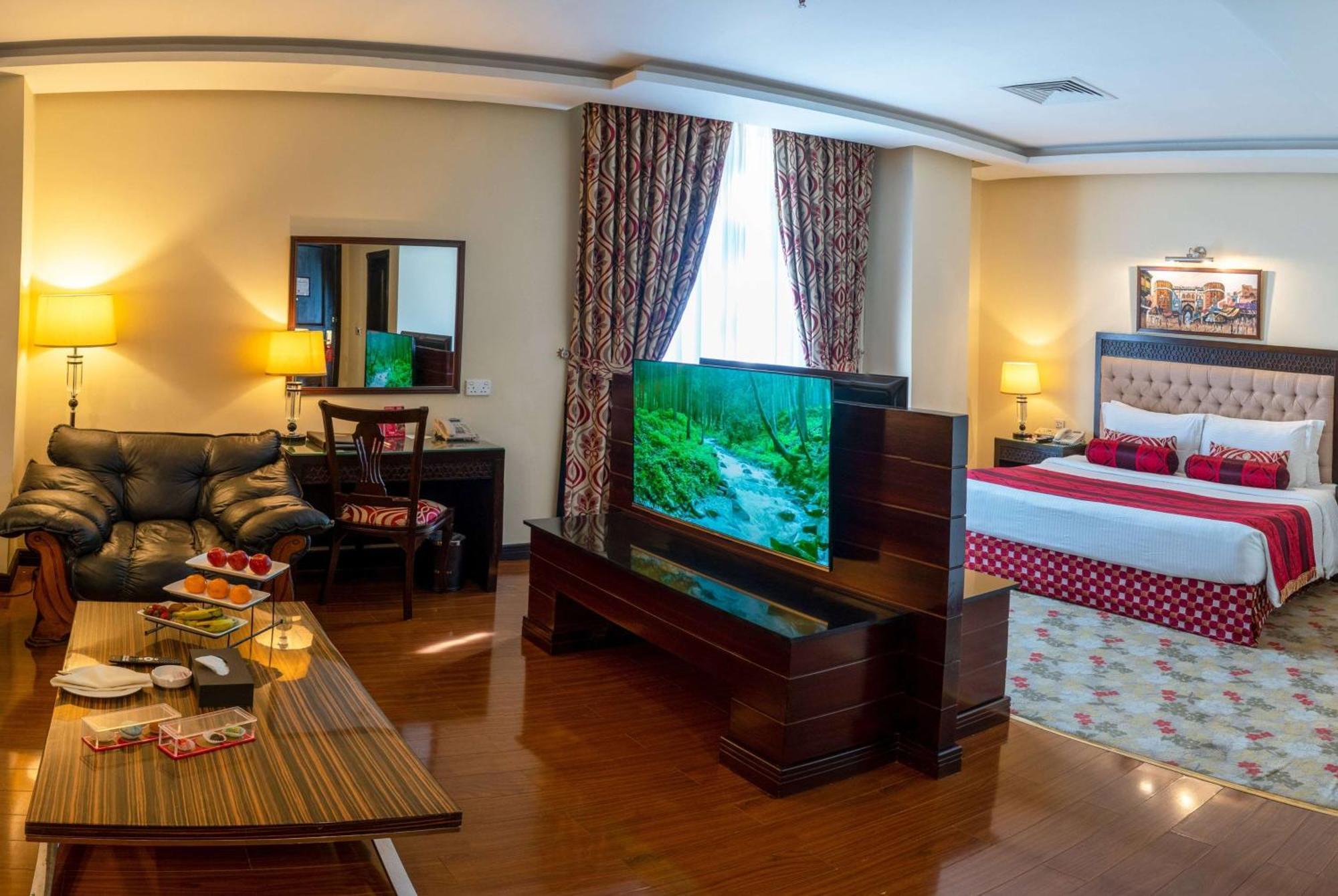 Ramada By Wyndham Islamabad Exterior photo