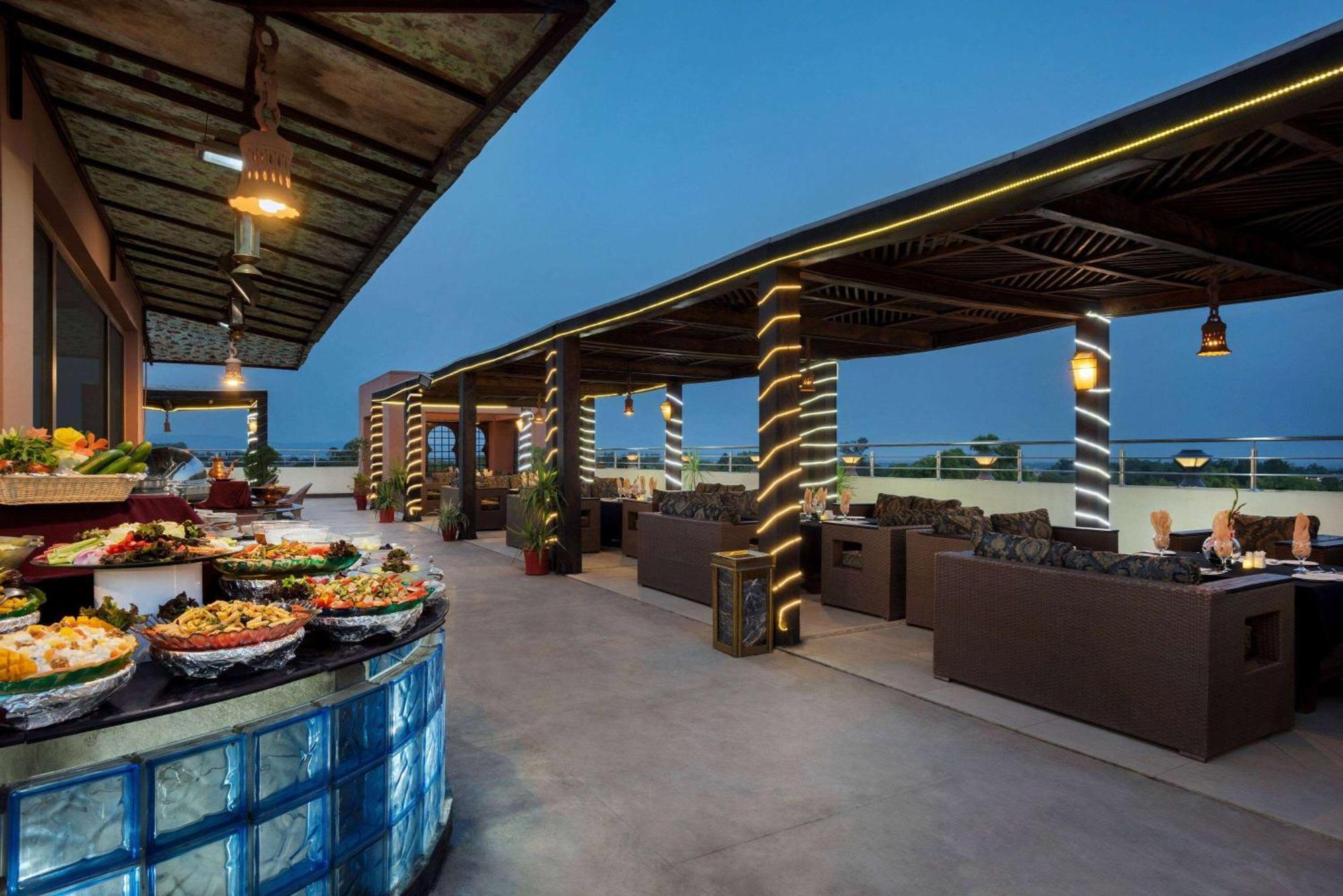 Ramada By Wyndham Islamabad Exterior photo