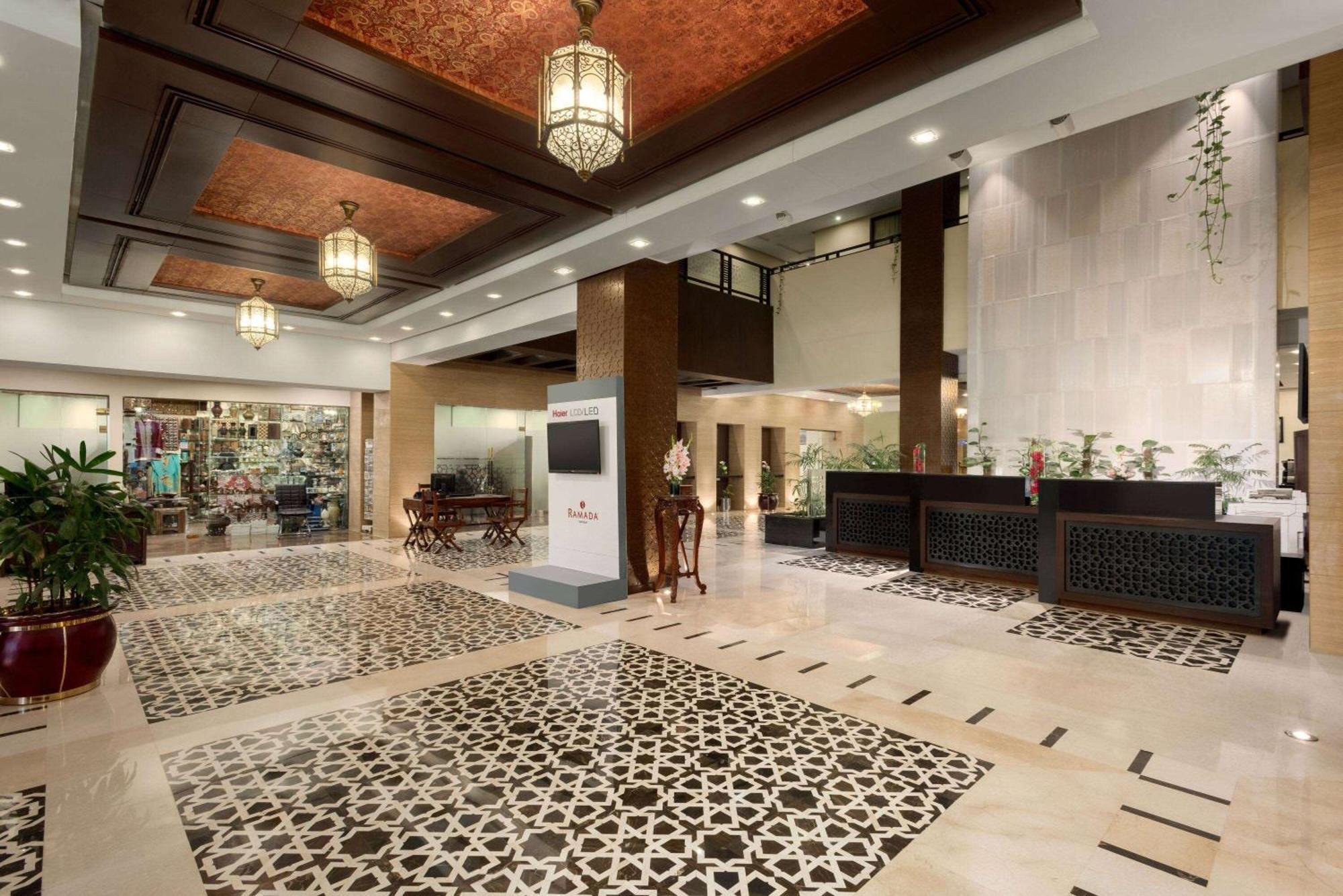 Ramada By Wyndham Islamabad Exterior photo