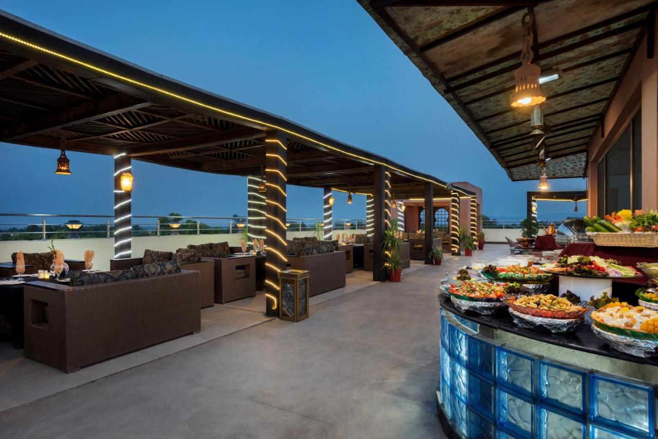 Ramada By Wyndham Islamabad Exterior photo